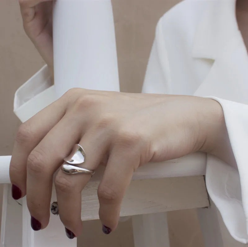 The Twist Ring | 925 Sterling Silver