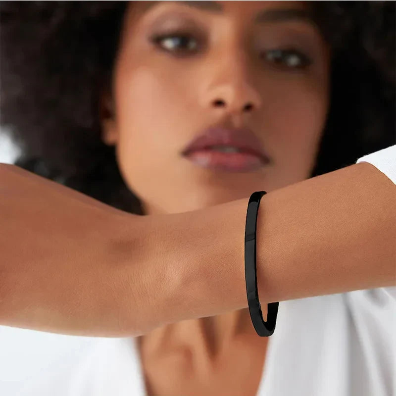 Unisex 18K Gold Plated Oval Bangle